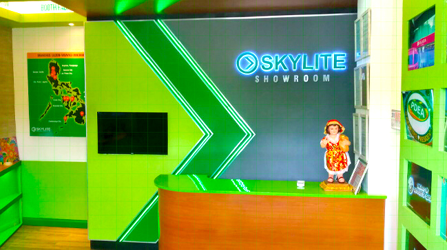 Pylon Sign Maker Philippines - Skylite Showroom2 signage image